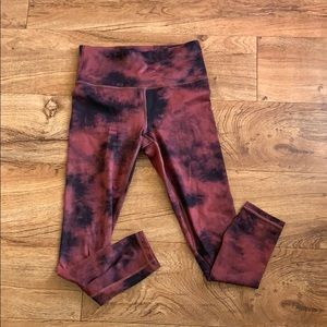 Althleta 7/8 elation tights tie dye red xs